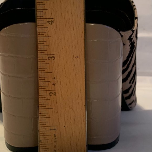 Zebra Print Mules heels Closed Toe Shoes - Picture 6 of 10